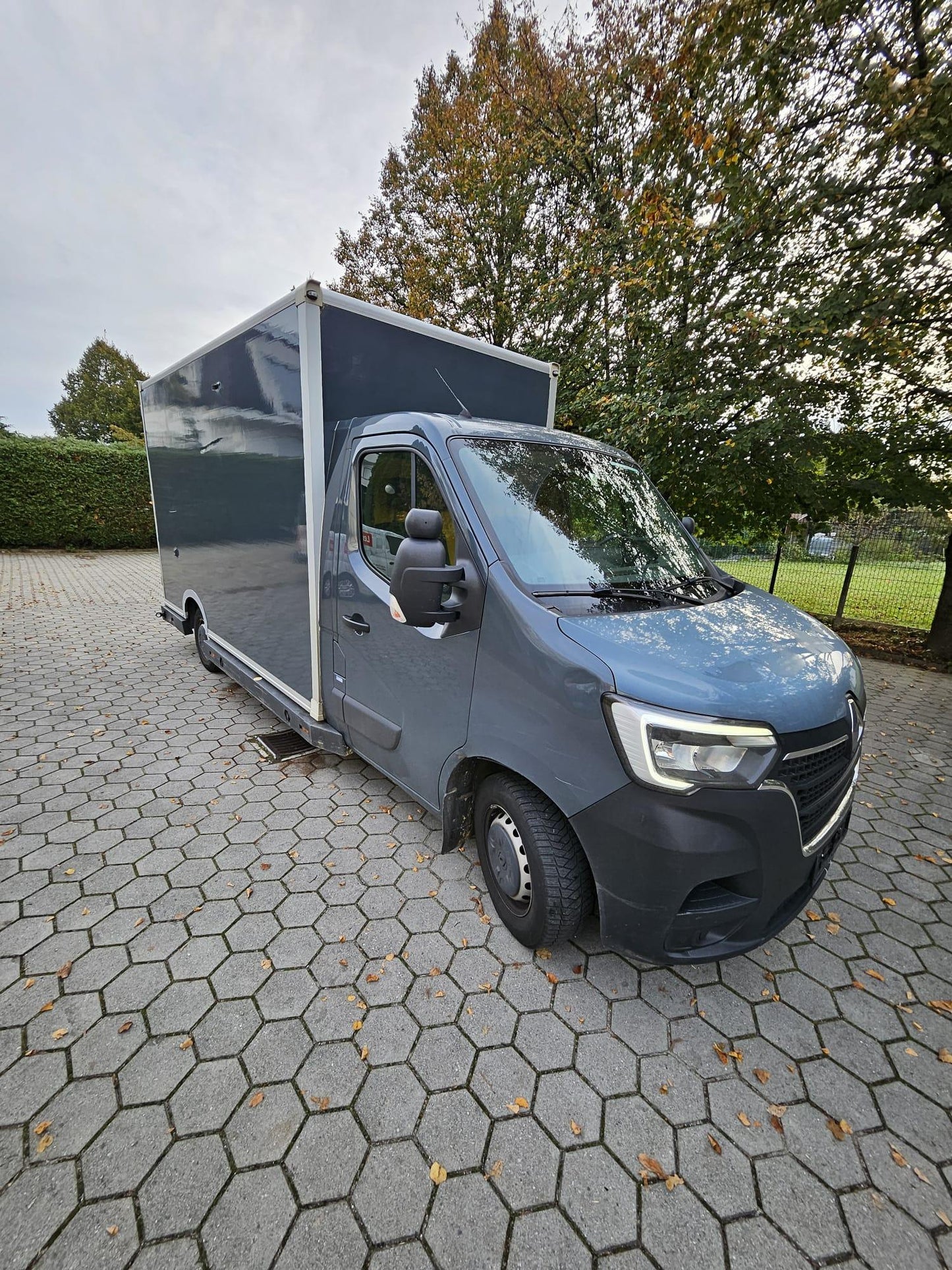 Renault Master Furgon 2.3d - 110KW